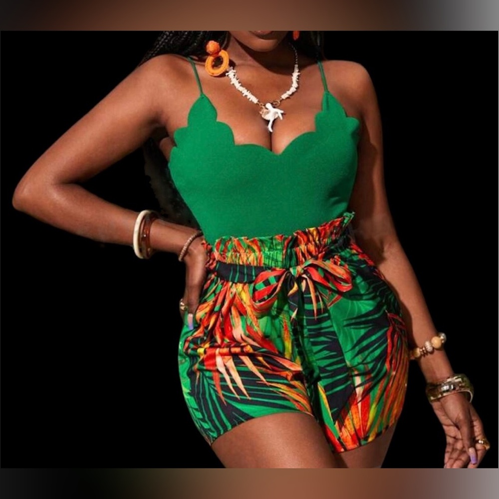 Women's 2pcs/Set
Music Festival & Vacation Bodycon Cami Top And Loose Shorts